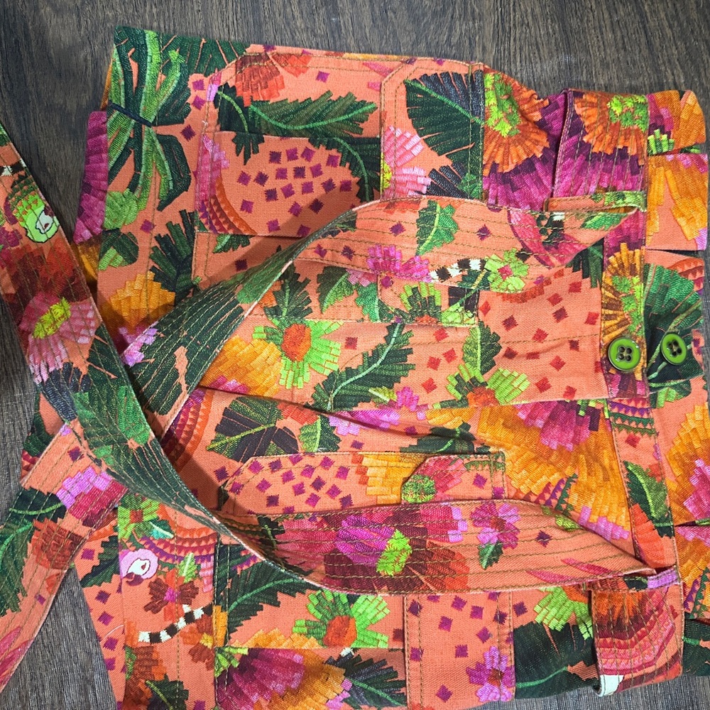Farm Rio Women's High Rise Paperbag Shorts in Orange Blooming Garden Size: XS - Picture 9 of 13